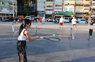Gemlik’te Tenis Coşkusu Yaşandı